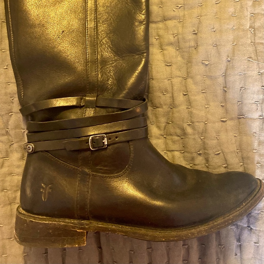 Frye Tall Boots (black)…a true classic! Size 7.5